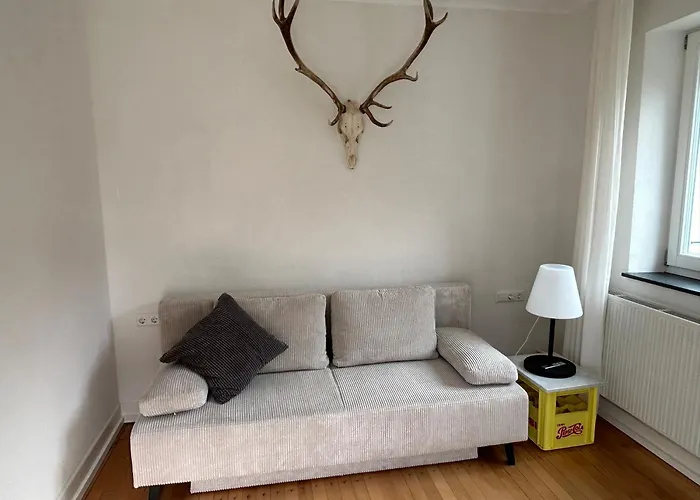 Zwergdackeladlerhirsch * בויירון